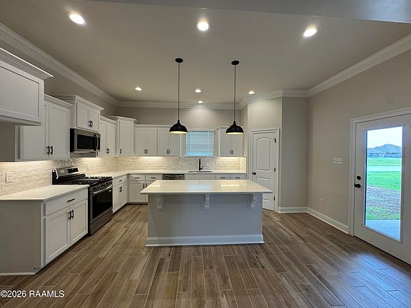 2nd image of 102 Appleby Way
