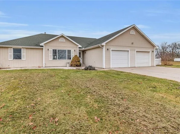 11728 NE Woodridge Ln, Cameron, MO 64429