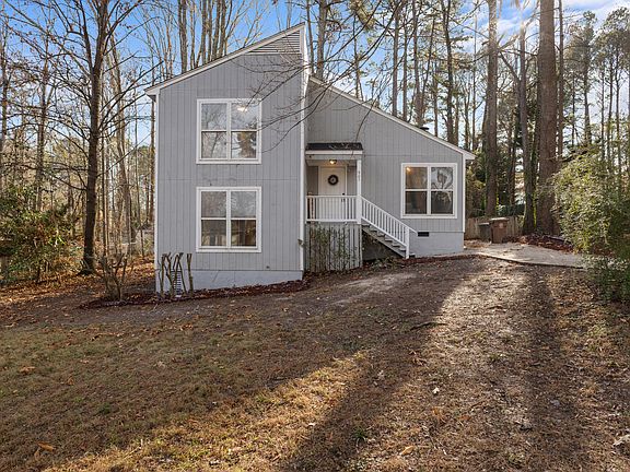 2nd image of 907 Castalia Dr