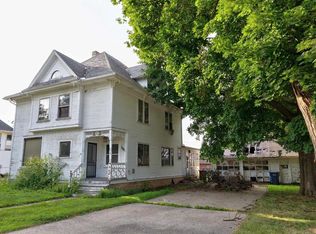 311 W Harvey St, Rio, WI 53960