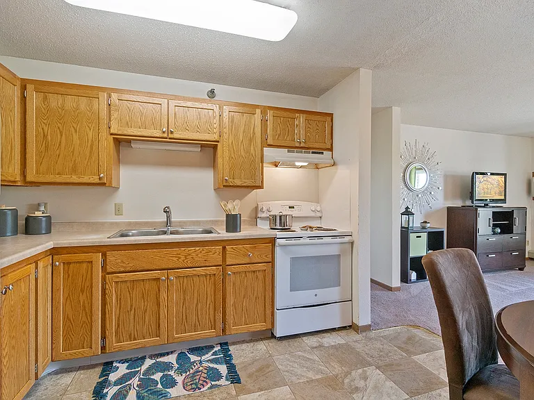 Somerset Properties — Photo 25