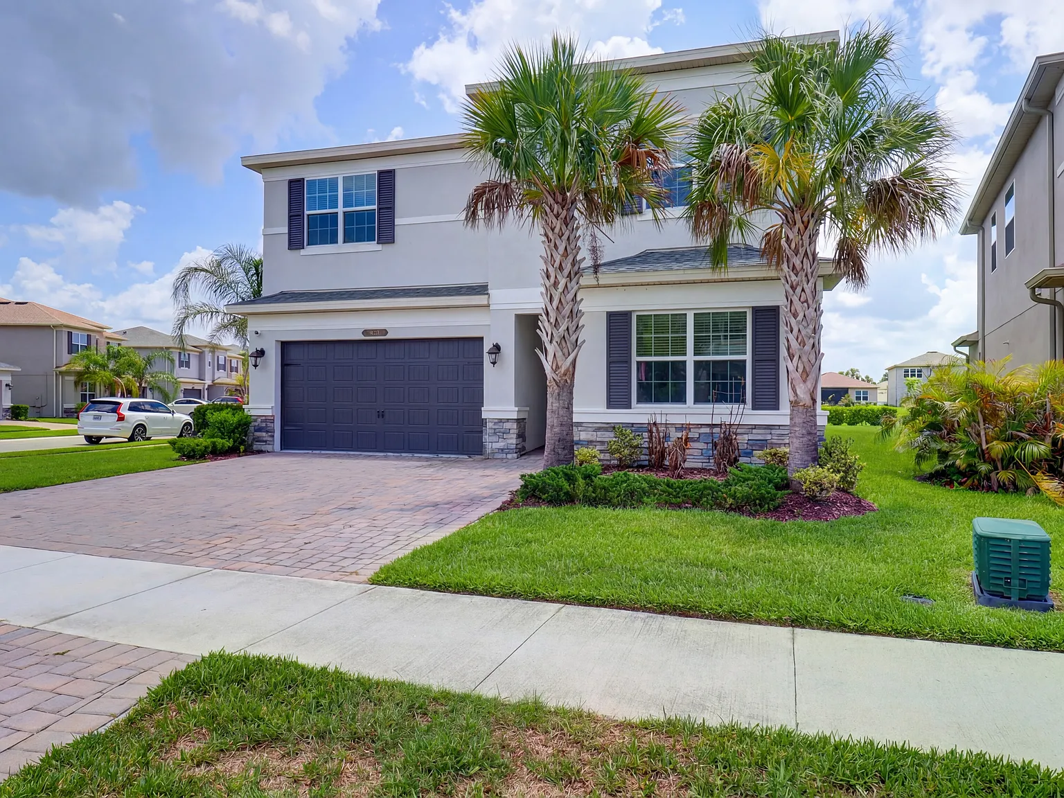4 bed, 2.5 bath, 2591 sqft, $3,600 — Photo 2