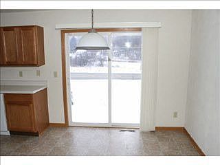 5th image of 2307 Maxine Ln
