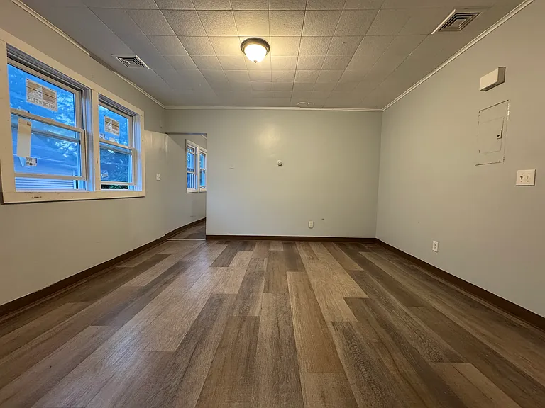 65 Fairview St #3L — Photo 3