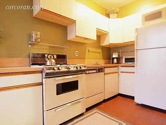 Rented by Corcoran | media 17