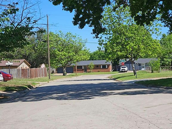 5th image of 308 Sundown Ct