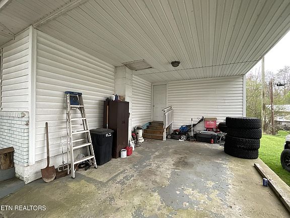 4th image of 515 Burnett St