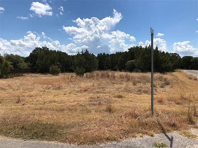 2nd image of 2803 Custer Cv