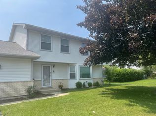430 Gillings Dr, Gurnee, IL 60031