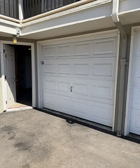410 E Beach St — Photo 10