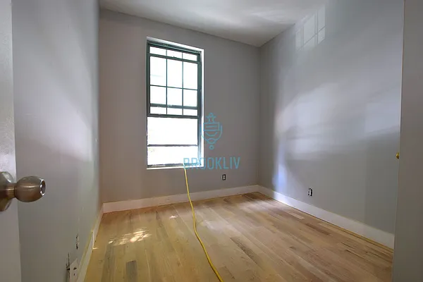 Rented by null | media 58