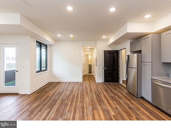 5th image of 2411-19 Kensington Ave Unit 208