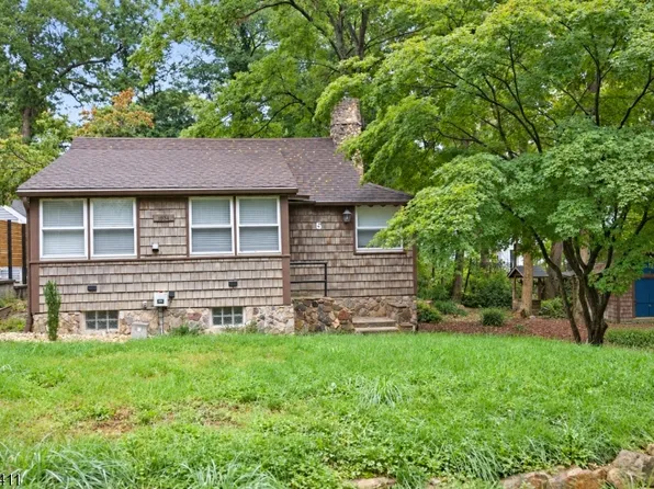 5 Rockwood Trl, Kinnelon Boro, NJ 07405