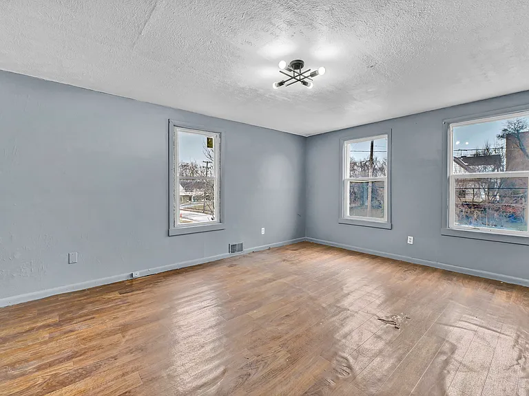 9502 Talbot Ave — Photo 19