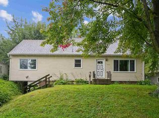 1425 Douglas Ct, Marion, IA 52302