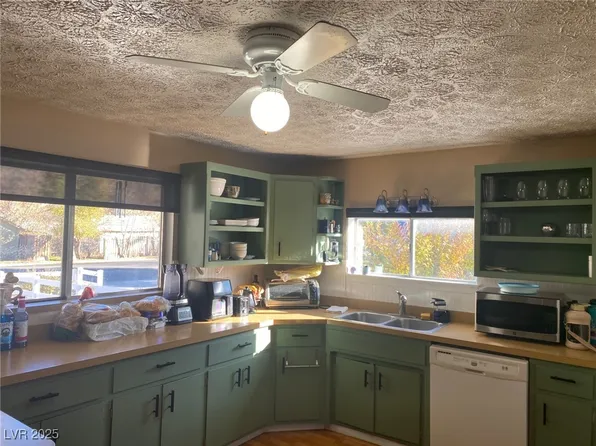 735 Canyon St, Ely, NV 89301