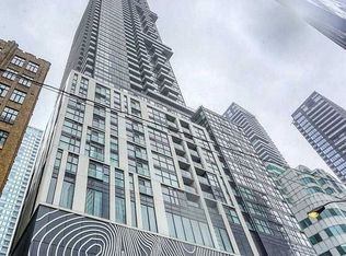 87 Peter St #PENTHOUSE 203, Toronto, ON M5V0P1