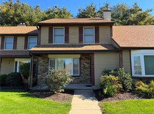 42 McIntosh Cir #42, Rocky Hill, CT 06067