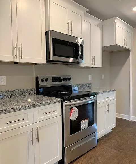 547 Preserve Cir — Photo 4