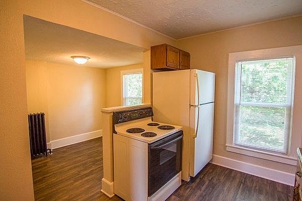1st image of 4015 Church St