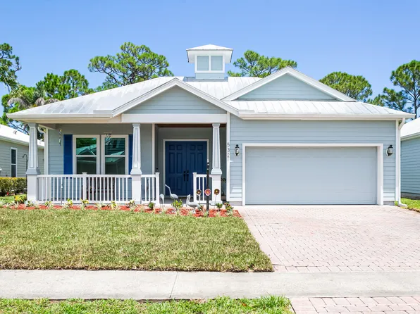 532 NE Canoe Park Circle, Port St Lucie, FL 34983
