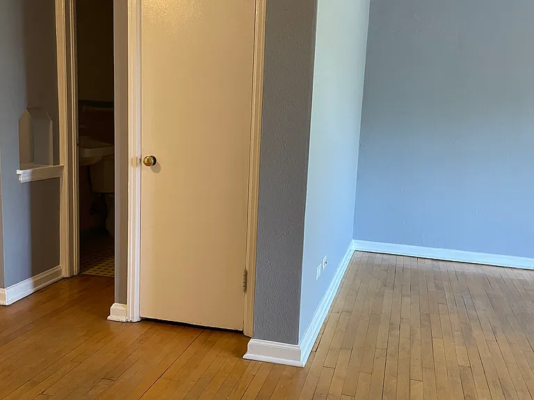 1375 N Pearl St #8 — Photo 23