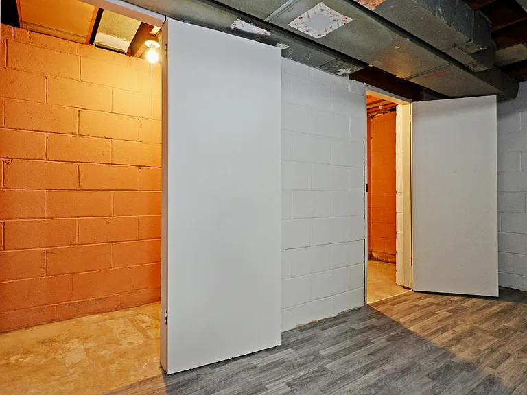 921 Oliver Ave N #921 — Photo 21