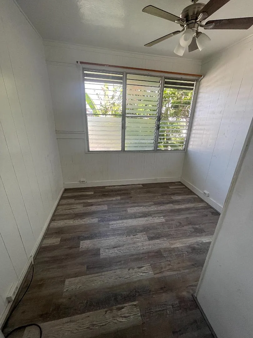 1050 Wong Ln - Upstairs A — Photo 2