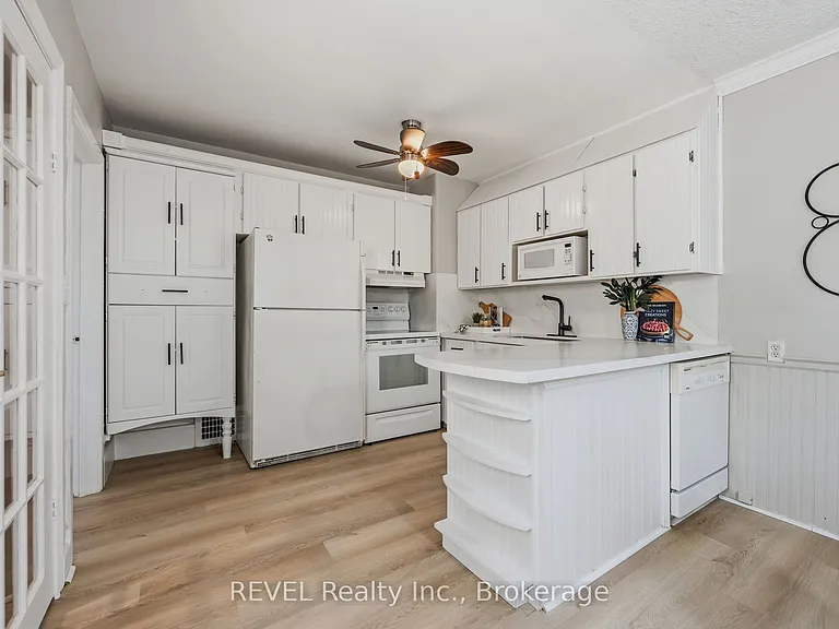 7962 Booth St — Photo 8