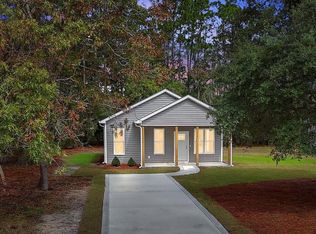 1049 Greenview Road, Southport, NC 28461