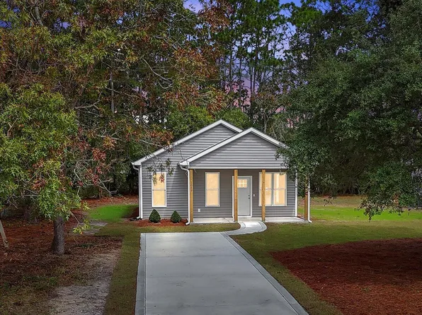 1049 Greenview Road, Southport, NC 28461