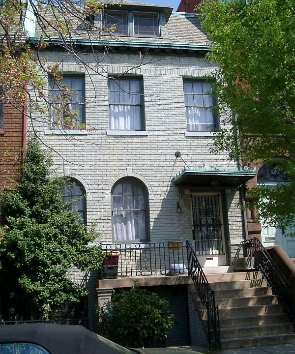 810 D St SE, Washington, DC 20003 | Zillow