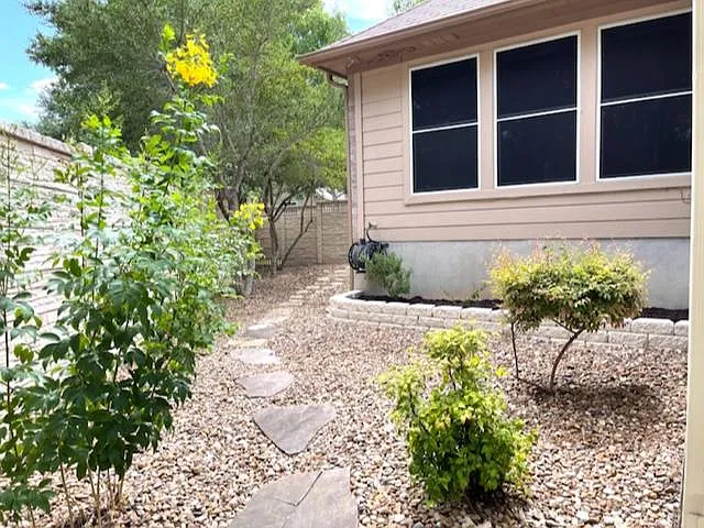 1604 Canyon Oak — Photo 8