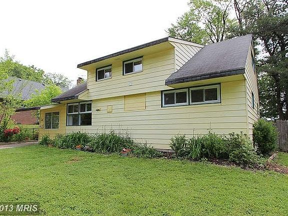 2nd image of 209 Bradley Ave