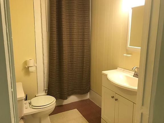 4th image of 4302 Lakeside Dr APT 2