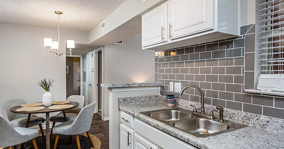 The Gregory North and South Apartment Homes — Photo 2