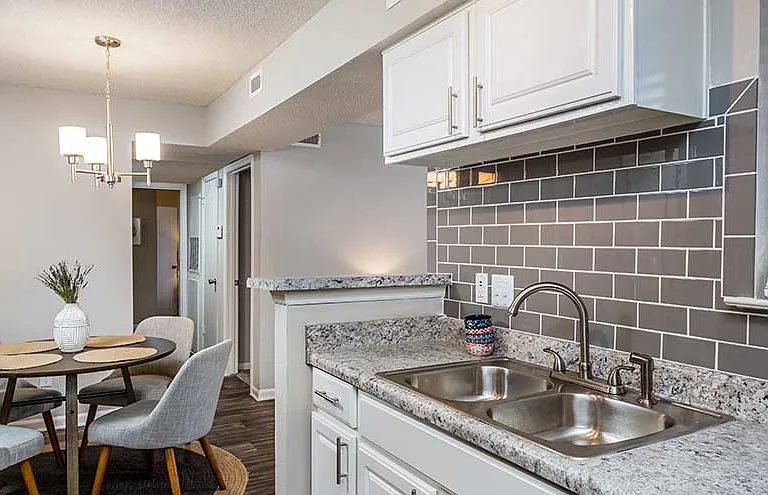 The Gregory North and South Apartment Homes — Photo 2
