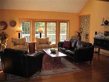 4th image of 1650 Forest Dr