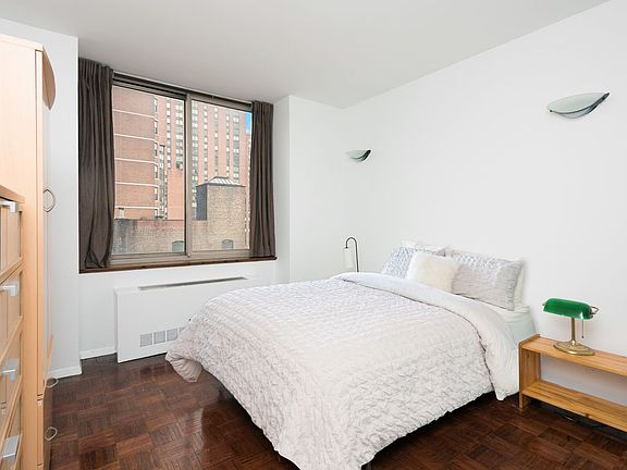 4th image of 200 E 89th St APT 7D