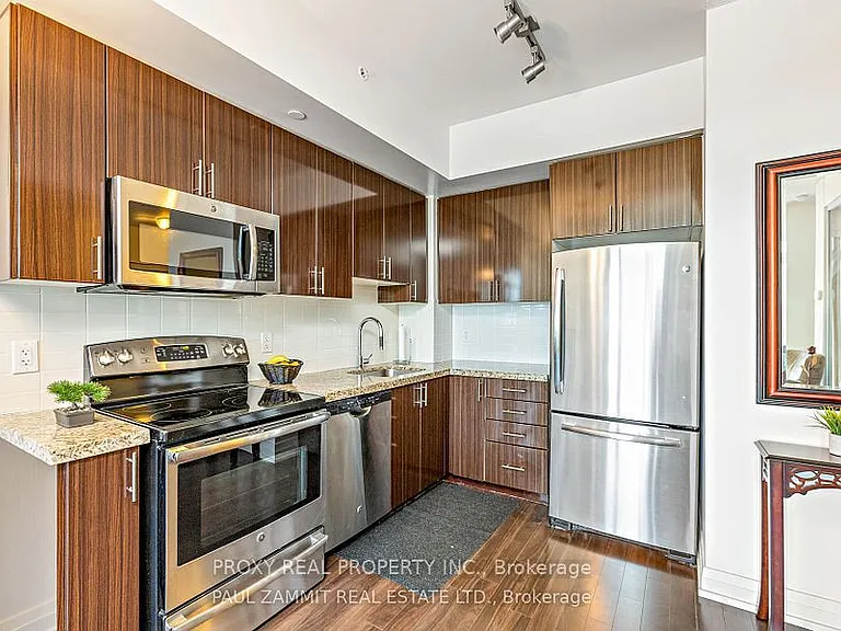 7167 Yonge St #621 — Photo 17