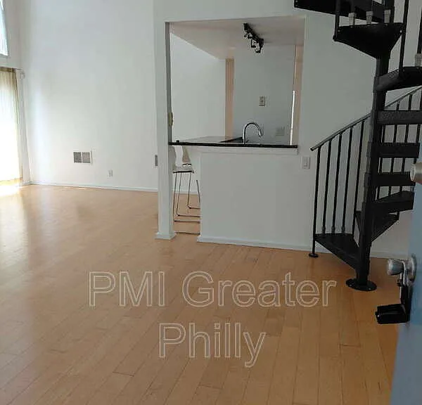 182 Gay St #706 — Photo 8