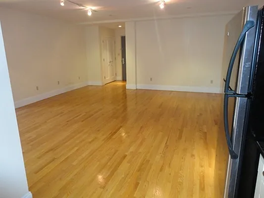 Rented by Urban Realty NYC | media 33