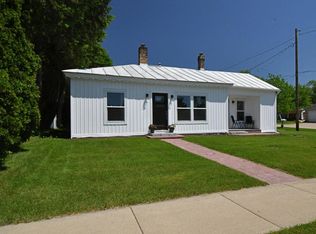 1104 W Main St, Princeton, WI 54968