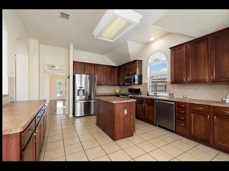 21006 Narrow Gate Dr — Photo 9