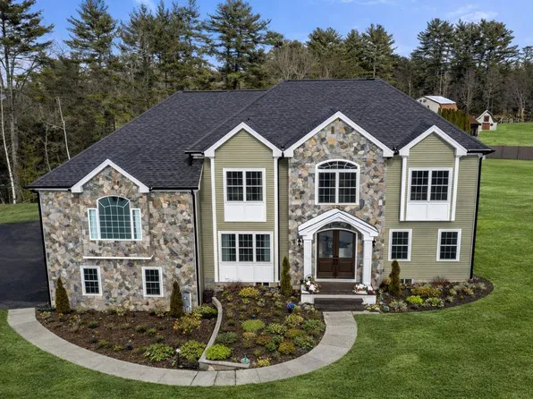 5 Osprey Lane, Nashua, NH 03062