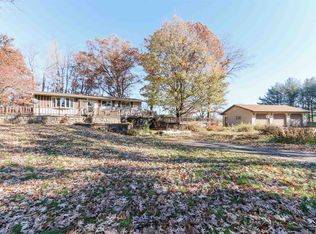 N3690 Oak Ridge Rd, Waupaca, WI 54981