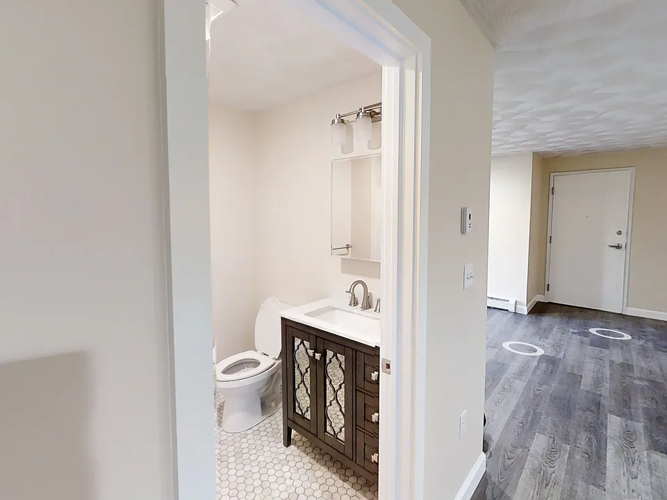 1067 Mendon Rd
