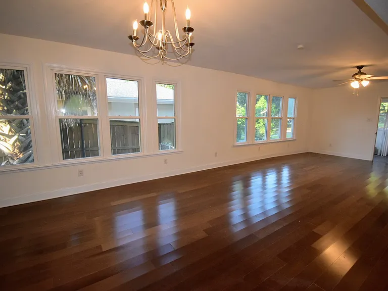 6818 Canal Blvd — Photo 3