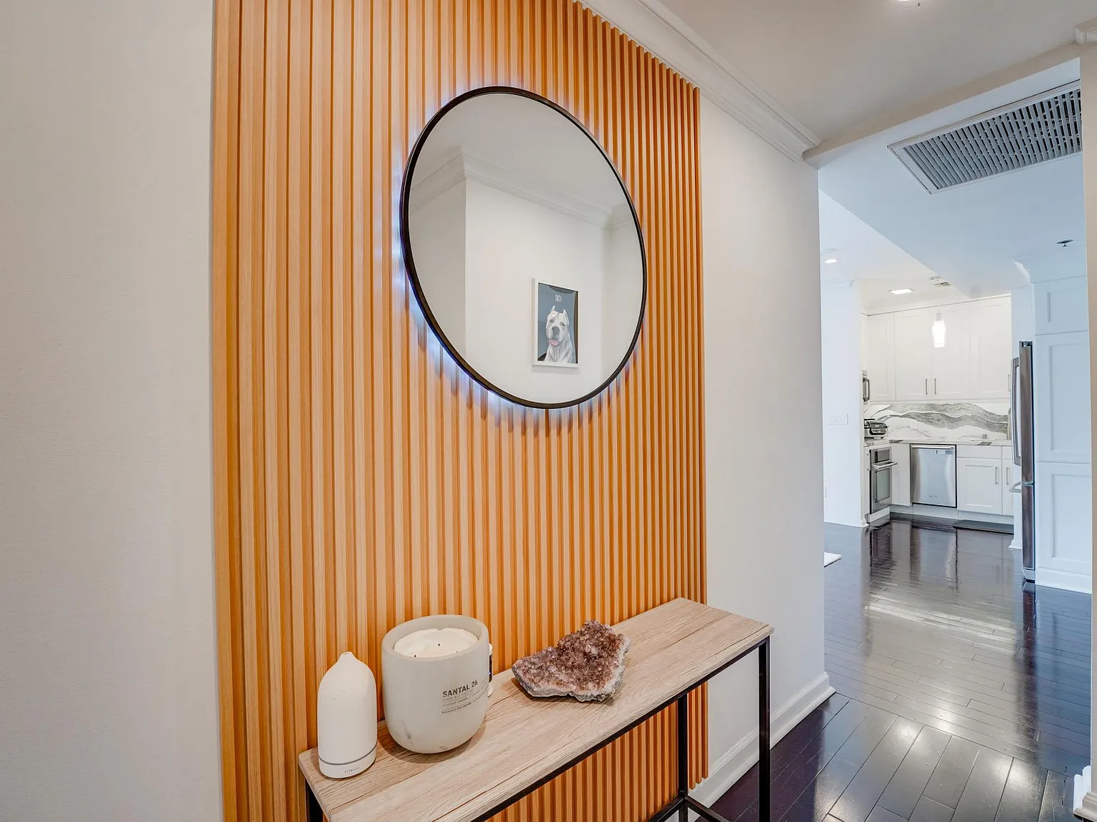 702 Ash St — Photo 3