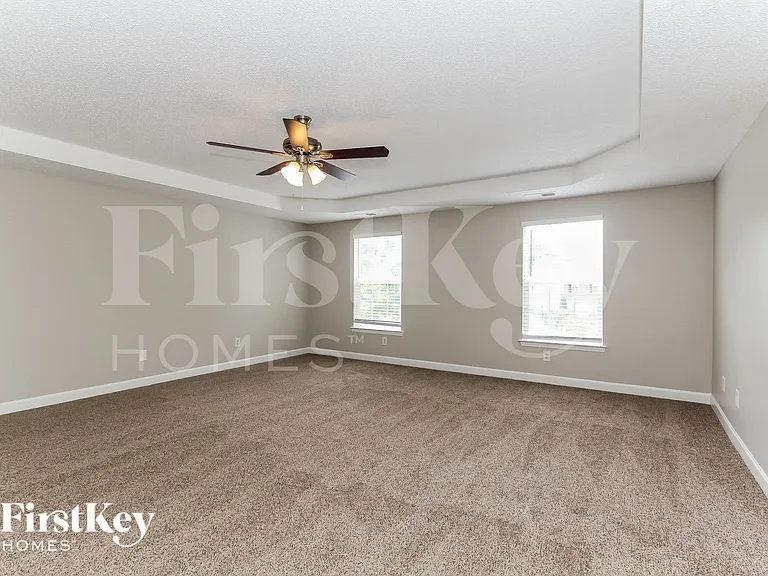 2217 Thorncrest Dr — Photo 9
